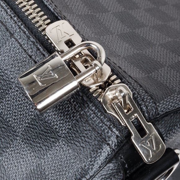 Louis Vuitton Damier Graphite Keepall Bandoulière 55 - Picture 11 of 15